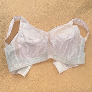Wireless Lace Bra with Padded Adjustable Straps